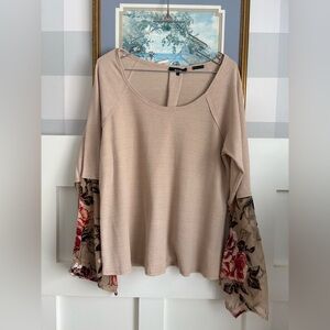 Miss Me Beige Top with Floral Sleeves Size Large